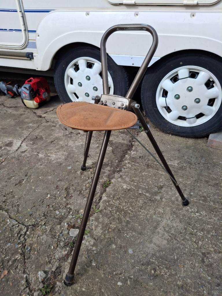 Folding Shooting Stick / Camping Seat – Brown, Fair Condition