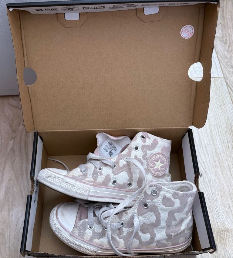 Bag full of girls 10-11 & 12-13 years clothes bundle plus Converse shoes 