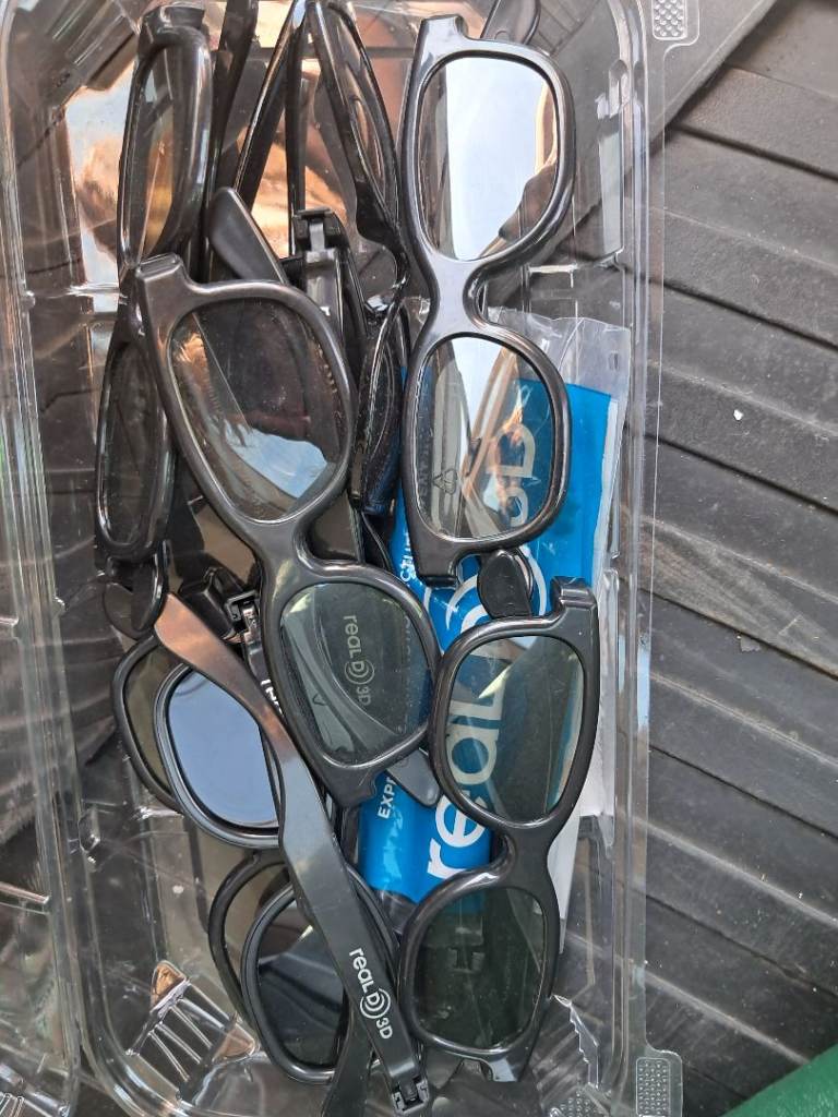RealD 3D Glasses Bundle with Storage Box – Good Condition