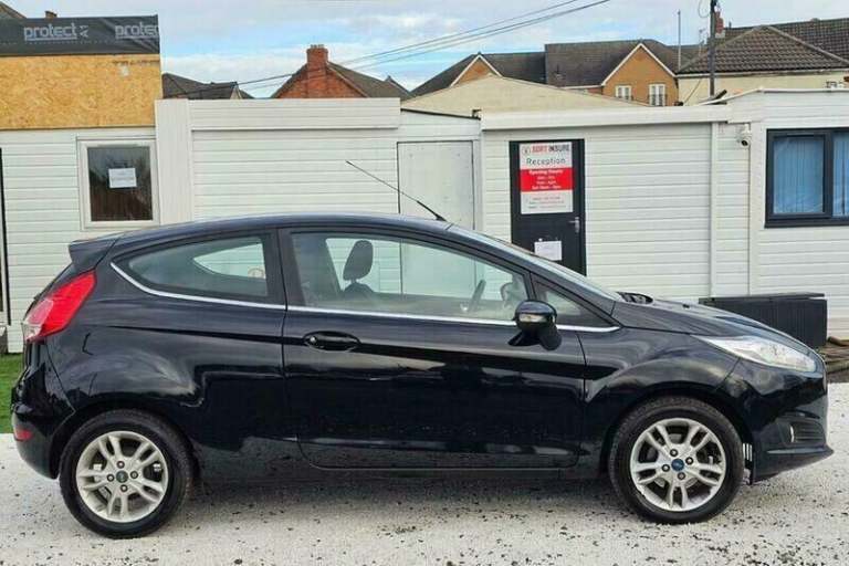 2015 Ford Fiesta 1.25 Zetec Euro 6 3dr HATCHBACK Petrol Manual