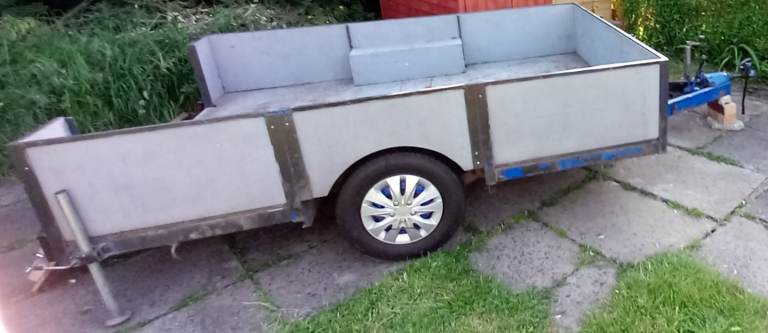 Car trailer