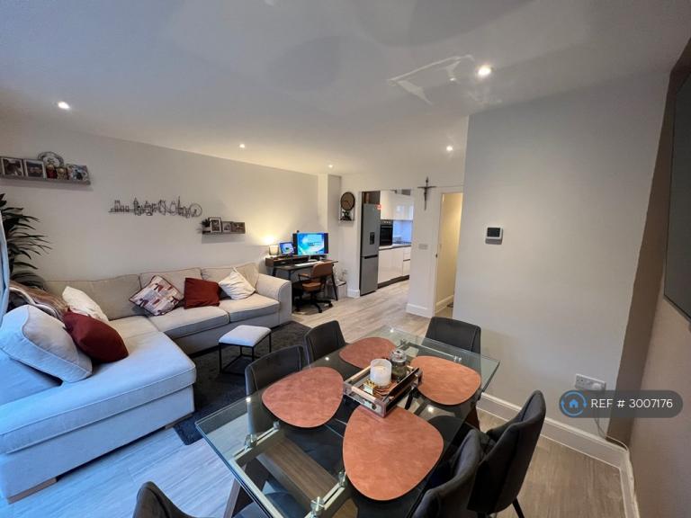 2 bedroom house in Hengist Drive, Aylesford, ME20 (2 bed) (#3007176)