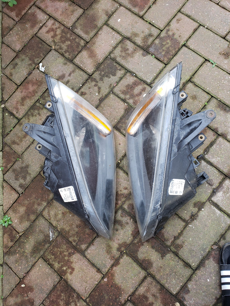 Ford focus headlight 