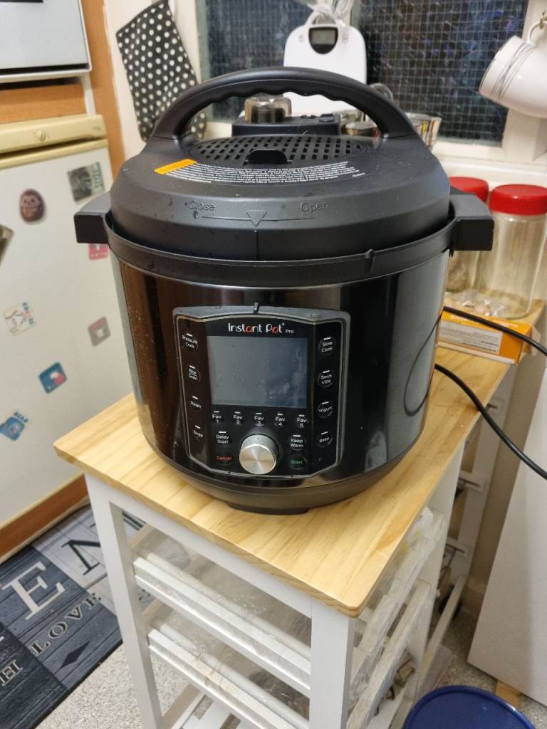 Instant Pot Pressure Cooker - Black, Good Condition | in Binley, West ...