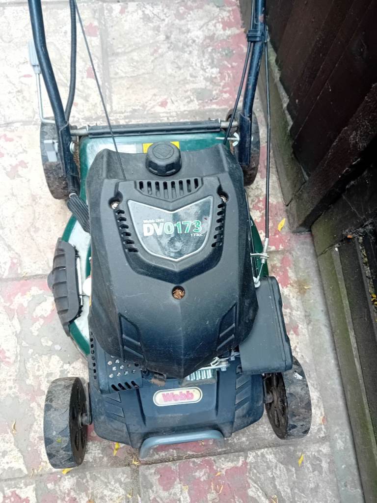 Webb Petrol Lawnmower (DV0173) – Good Condition