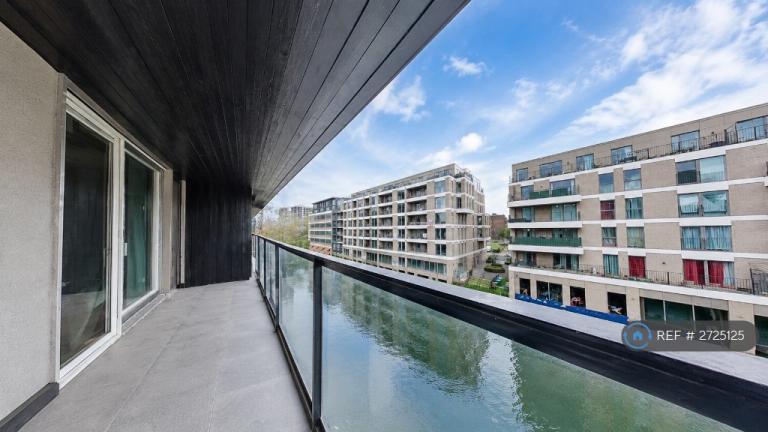 2 bedroom flat in Ronann Apartments, London, N1 (2 bed) (#2725125)