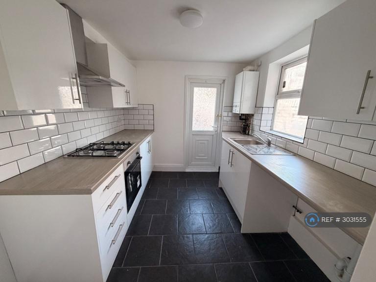 3 bedroom house in Newstead St, Hull, HU5 (3 bed) (#3031555)