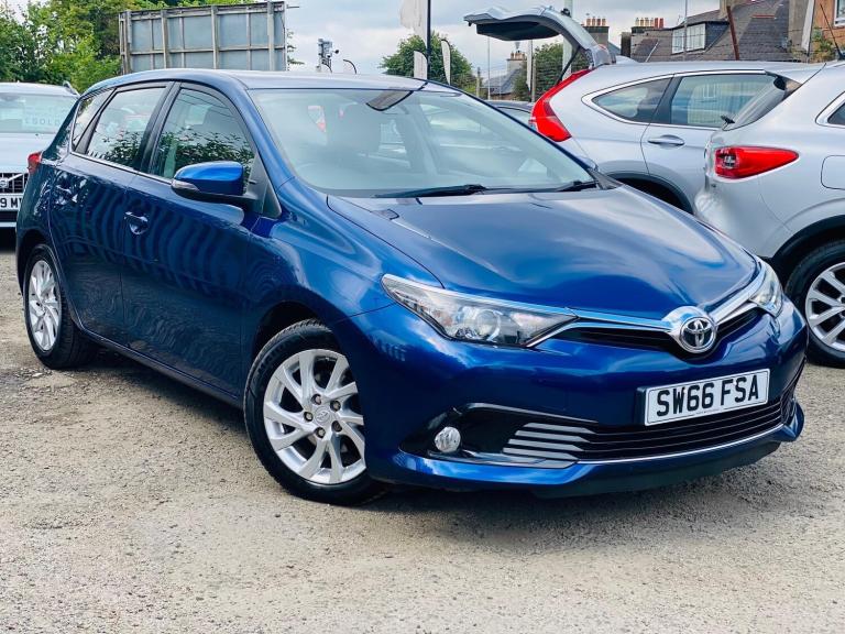 Toyota Auris 1.2 Vvt-i Business Edition FSH 1YR MOT ULEZ £35 TAX