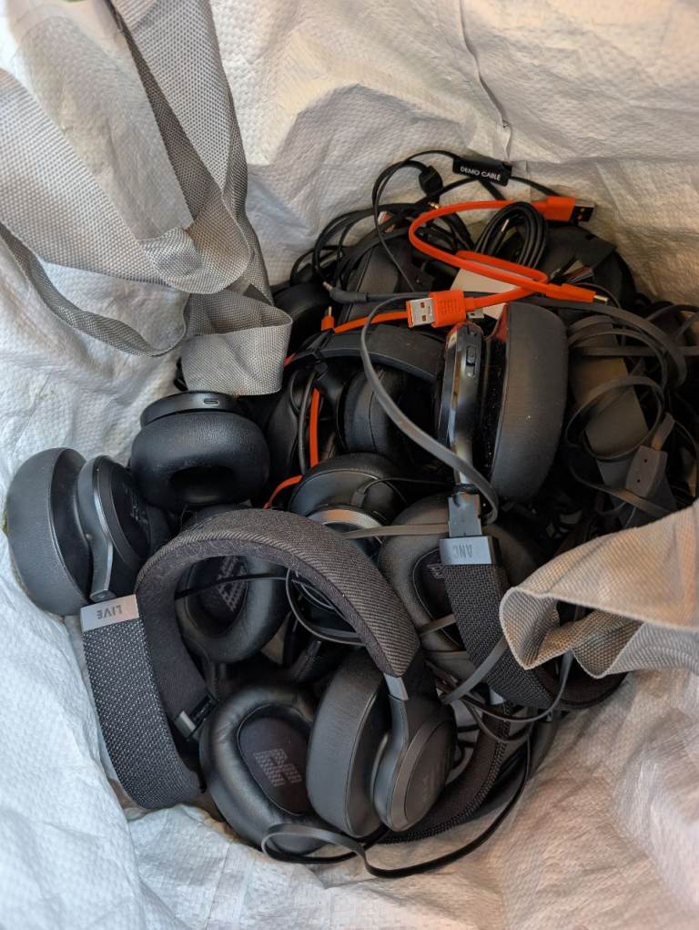 JBL Headphones job lot demo mode live