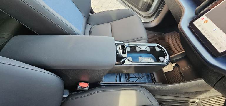 Volvo, EX30, Single motor Extended range 69Kwh. Ultra