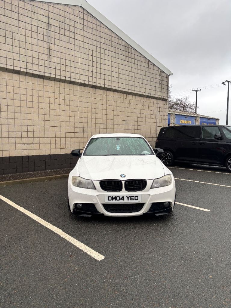 BMW, 3 SERIES, Saloon, 2011, Manual, 1995 (cc), 4 doors