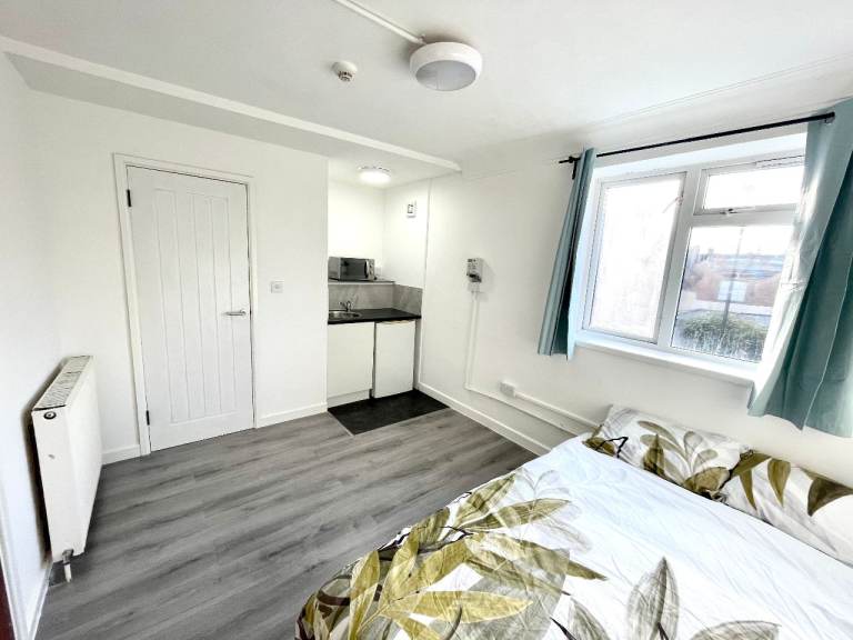 Furnished Studios in Central Dudley 