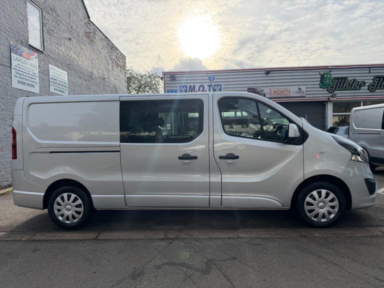 Vauxhall Vivaro 1.6 CDTi 2900 Sportive 6 Seat LWB Crew Van  DIESEL 2016/65
