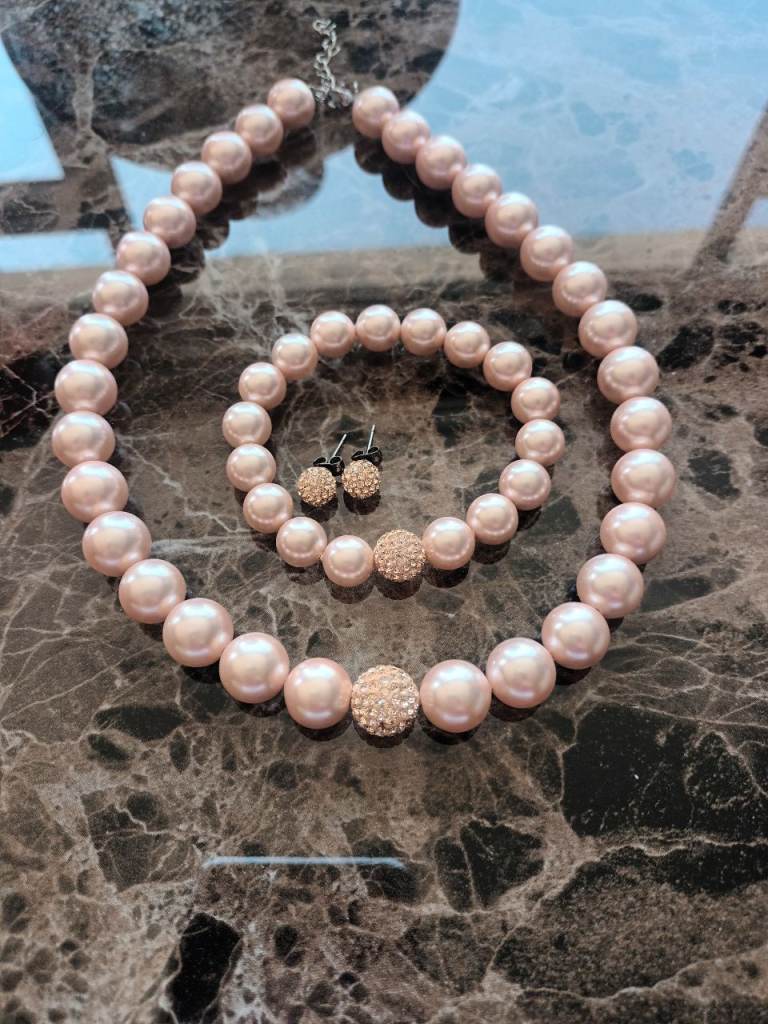 Pink and rose gold necklace set