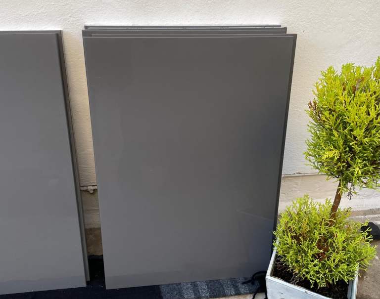 ANTHRACITE  HIGH GLOSS KITCHEN UNIT DOORS  £70