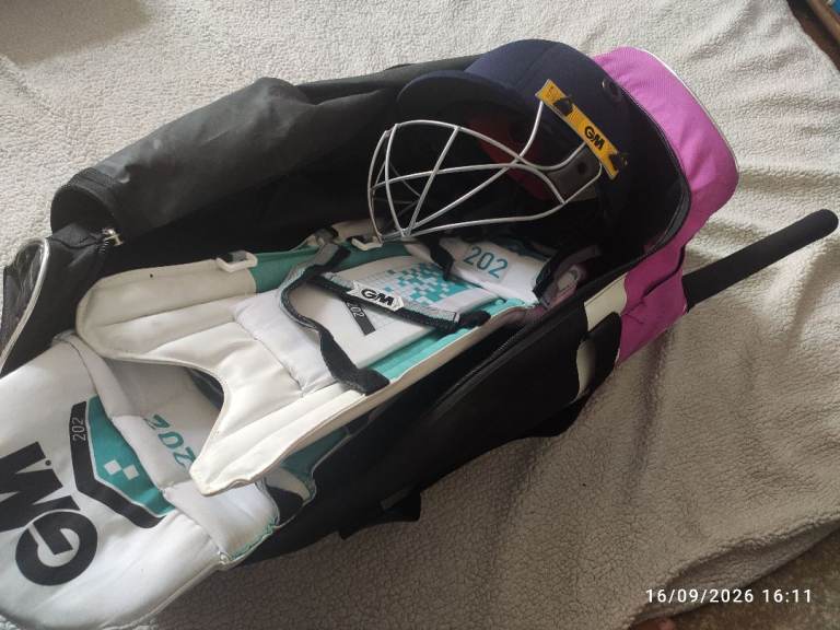 GM Cricket Kit Bag with Childrens Pads, Helmet, and Bat