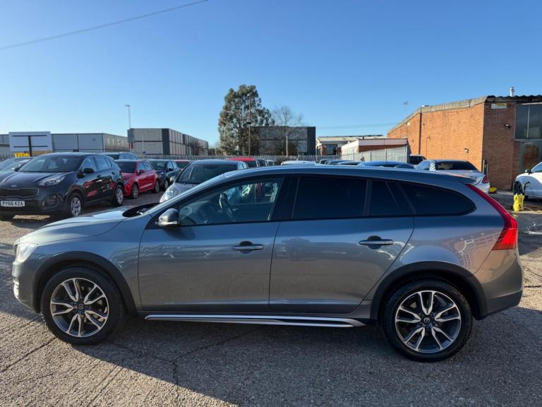 2017 Volvo V60 Cross Country 2.4 D4 Lux Nav Auto AWD Euro 6 (s/s) 5dr ESTATE Diesel Automatic