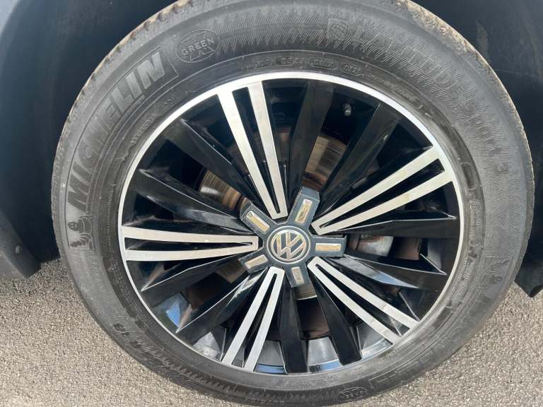 VOLKSWAGEN TIGUAN 2.0 TDI BlueMotion Tech SE Navigation 2016