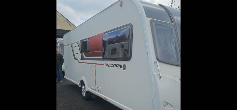 Bailey unicorn valencia 2015