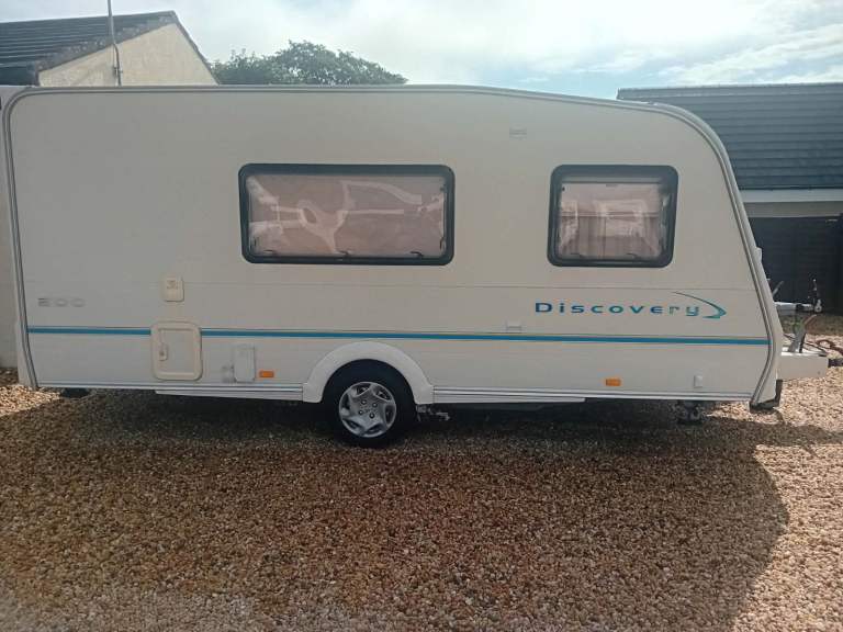 Light weight Bailey 4 berth caravan