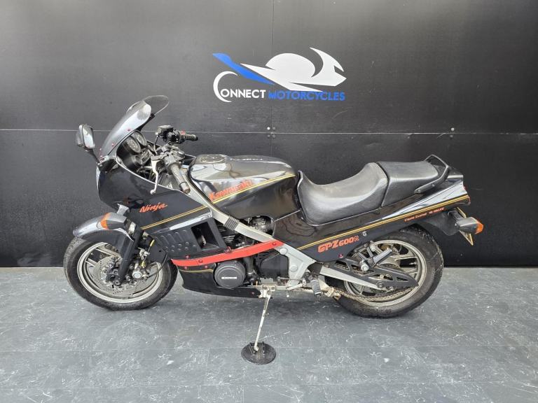 KAWASAKI GPZ 600 R PROJECT BIKE HPI CLEAR