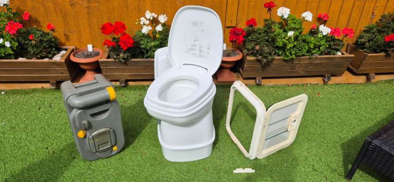 THETFORD C200CS swivel toilet with 12V flush for camper caravan motorhome boat.