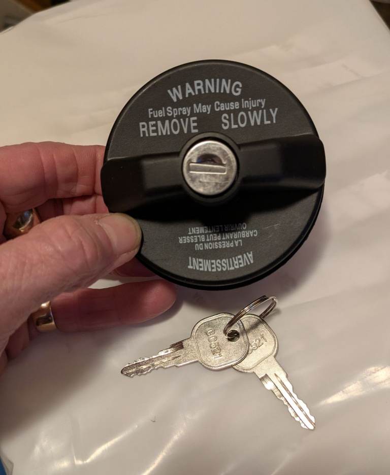 Locking Fuel cap