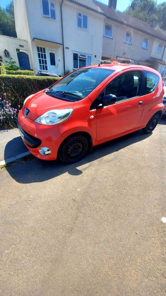 Peugeot 107 kiss 3 door hatchback 998cc  NEW MOT