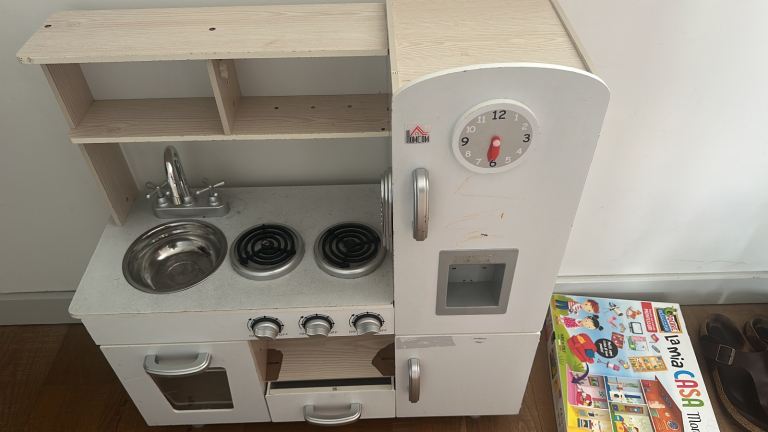 Kids kitchen 