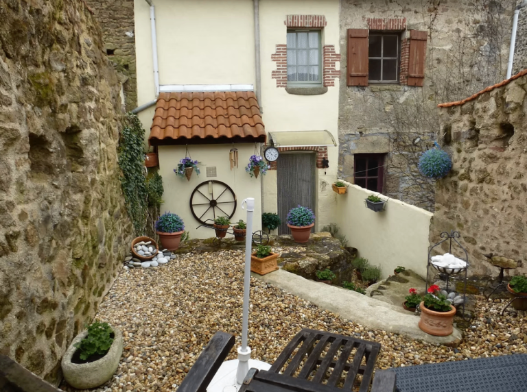 Spread the balance over 10 years - house in France