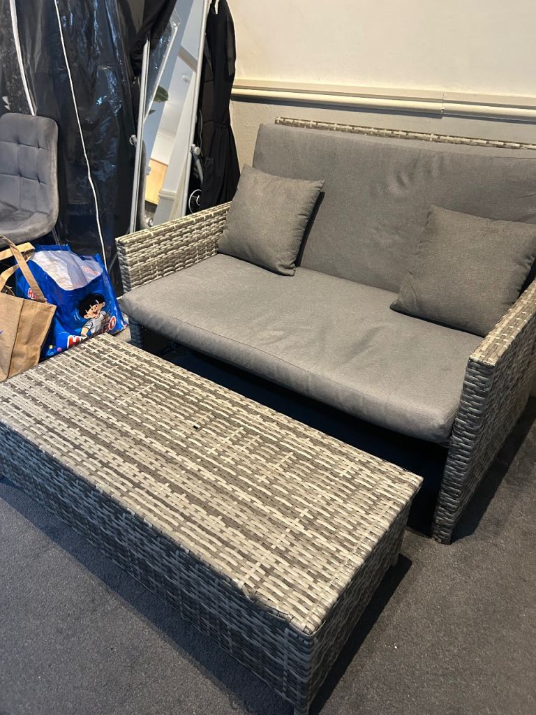 Grey Rattan Garden Sofa and Coffee Table Set – Good Condition