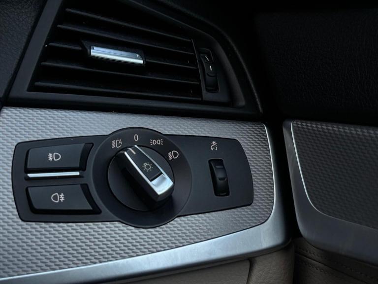 2016 BMW 5 Series 520d [190] M Sport 5dr Step Auto ESTATE DIESEL Automatic