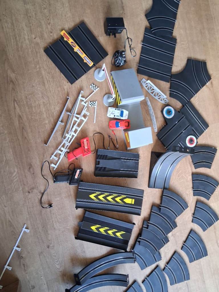 ARTIN Electric Race Track With Cars 