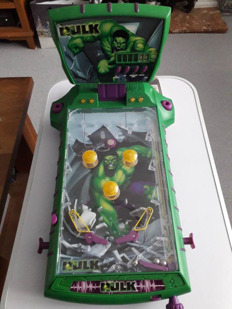 Hulk electronic pinball machine 2003