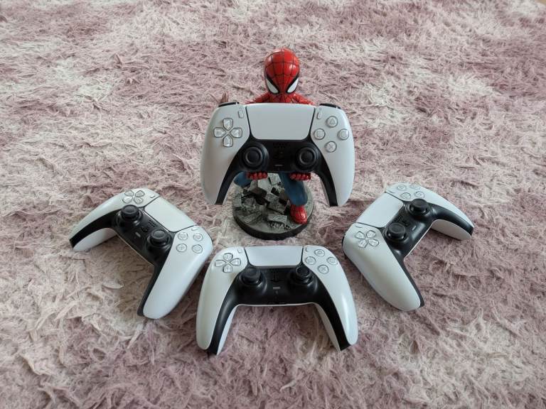 PS5 DualSense Wireless Controller in Very Good Condition, No Drift and Works Perfectly!