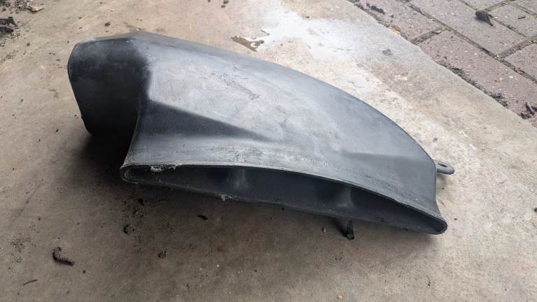 Lexus GS300 MK2 2004 air intake scoop