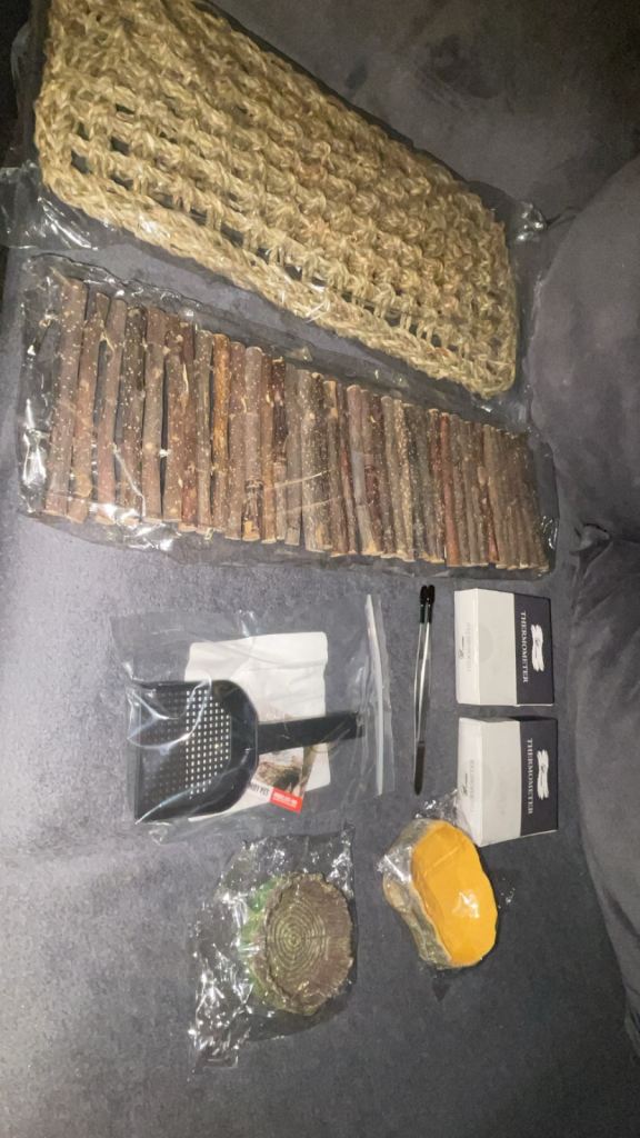 Reptile accessories brand new 