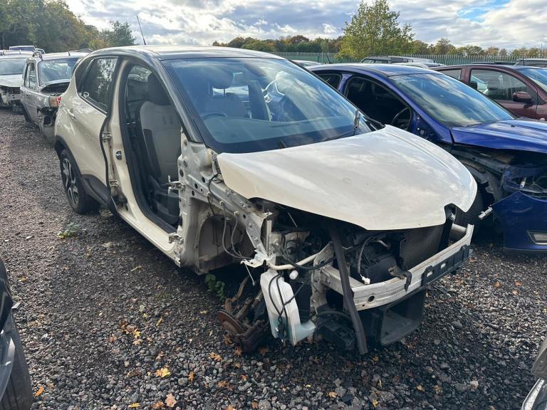 2016 RENAULT CAPTUR CREAM BREAKING SPARES PARTS