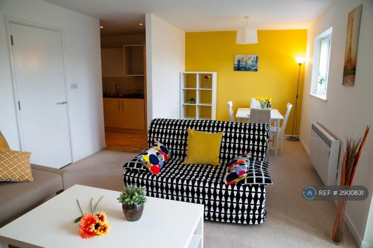 2 bedroom flat in West Bridgford, Nottingham, NG2 (2 bed) (#2900831)