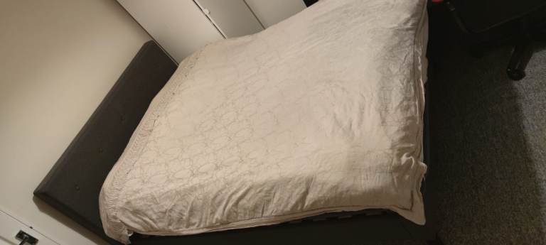 Zinus Shalini double bed frame (grey) + Inofia memory foam mattress