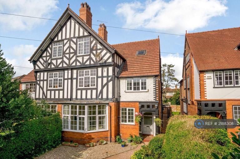 6 bedroom house in Shavington Avenue, Chester, CH2 (6 bed) (#2188308)