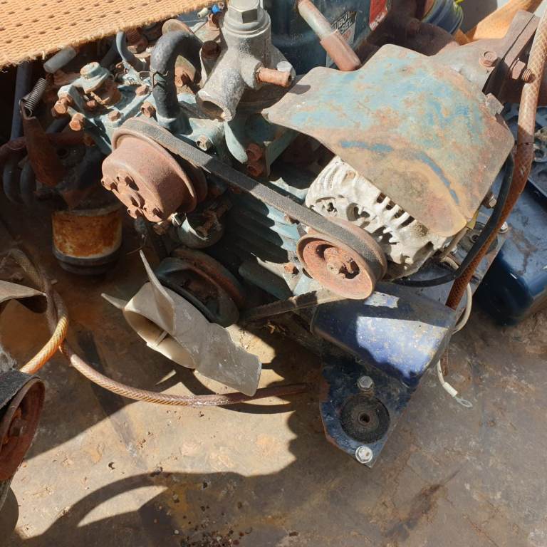 Kubota z400  diesel engine  ideal ride on mower tractor  etc