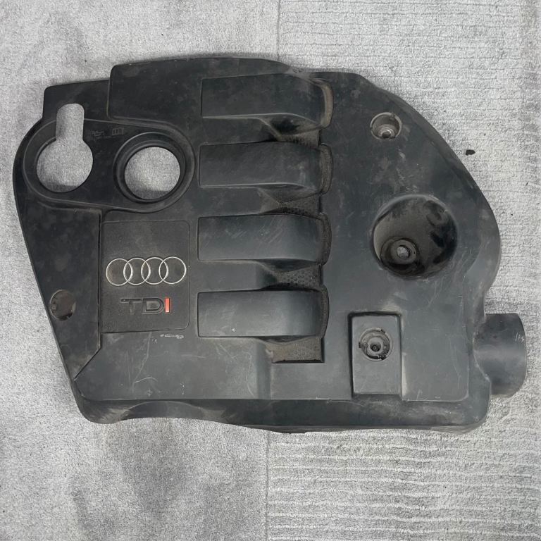 AUDI A4 SE 1.9 TDI (130) AUTO ESTATE 2003 ENGINE COVER 038103925