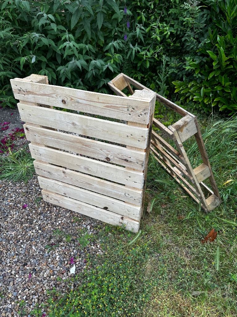 2 x Pallet - FREE - collection only