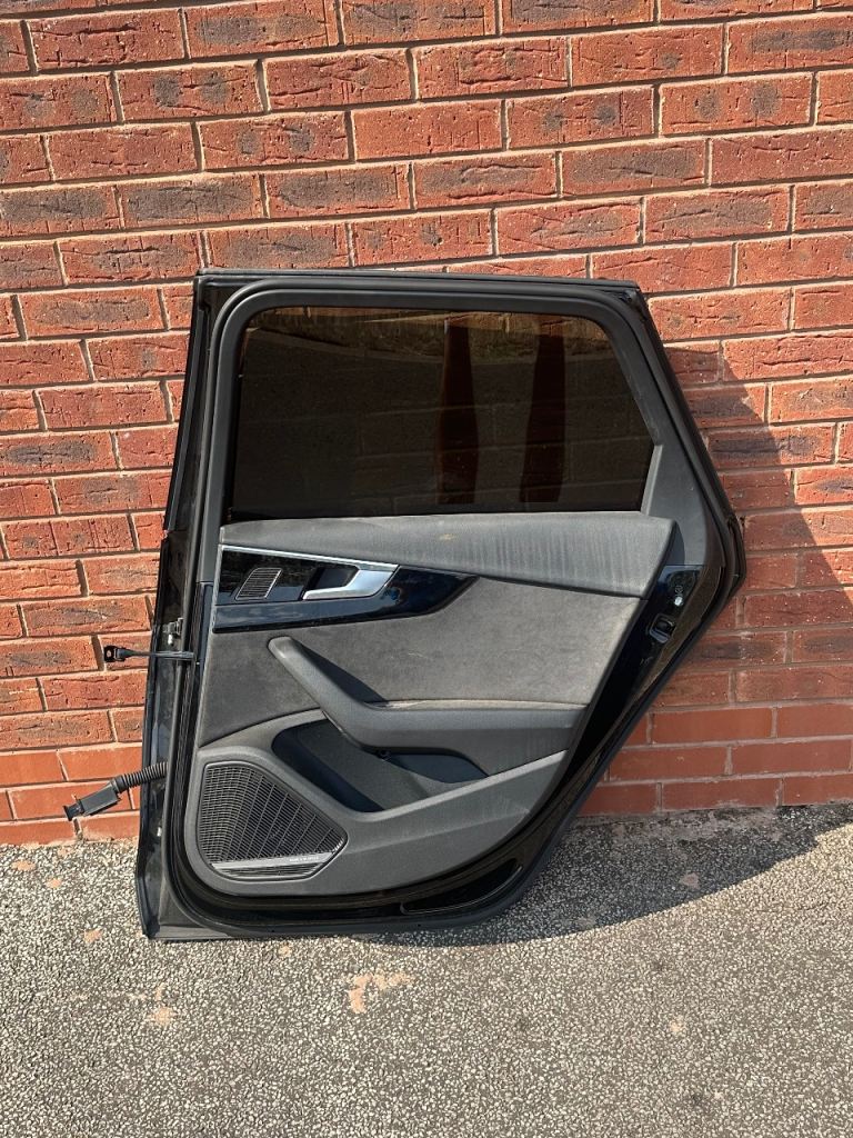 2 Audi A4 Black Edtion Doors 