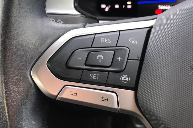 2022 Volkswagen T-Roc 1.5 TSI Life 5dr Hatchback PETROL Manual