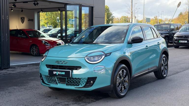 2025 Fiat 600 1.2 MHEV SUV 5dr Petrol Hybrid e-DCT Euro 6 (s/s) (100 ps) SUV Hybrid Automatic