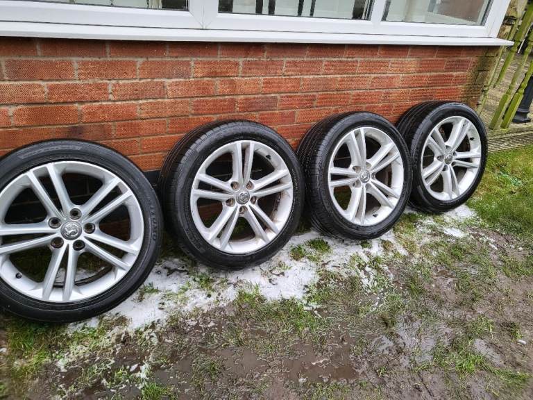 18 inch 5x120 Vauxhall Insignia Alloy wheels 