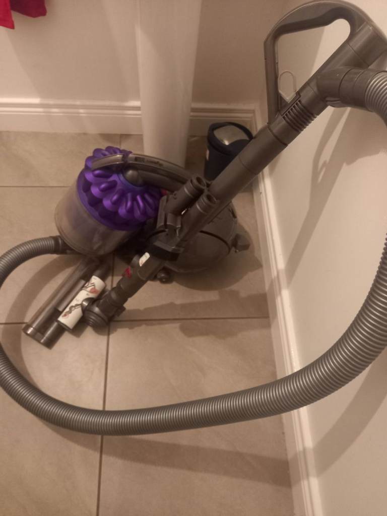 Dyson dc39 vacuum cleaner great condition 