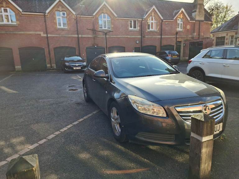 1.8 Petrol Vauxhall Insignia - Long MOT